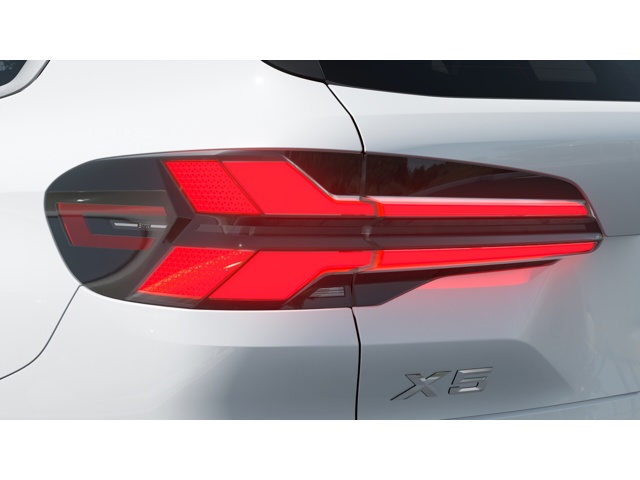New 2026 Mineral White Metallic BMW sDrive40i image 8