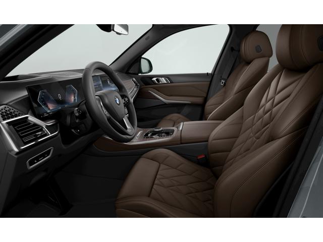New 2026 Skyscraper Grey Metallic BMW sDrive40i image 6
