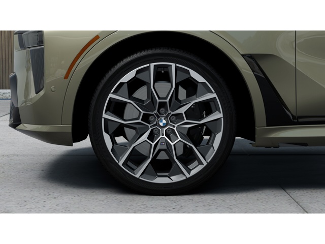 New 2027 Manhattan Green Metallic BMW X7 40i image 7
