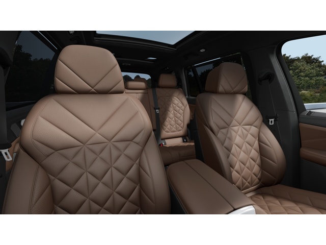 New 2027 Mineral White Metallic BMW  image 11
