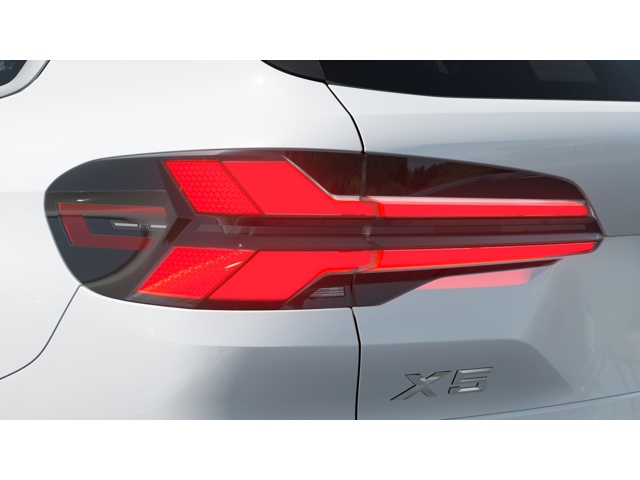 New 2026 Mineral White Metallic BMW xDrive40i image 8