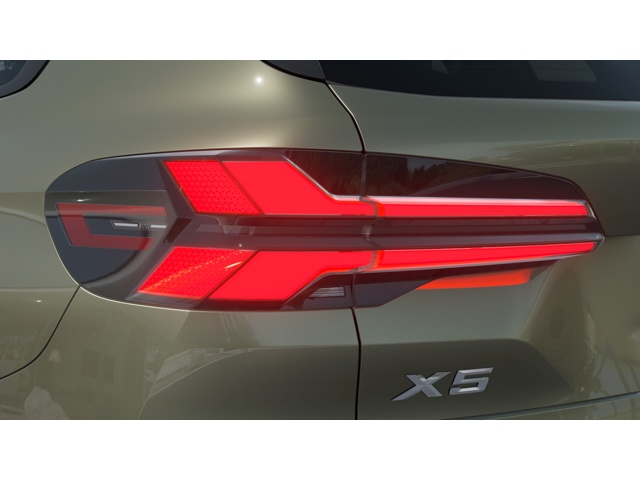 New 2026 Manhattan Green Metallic BMW  image 8