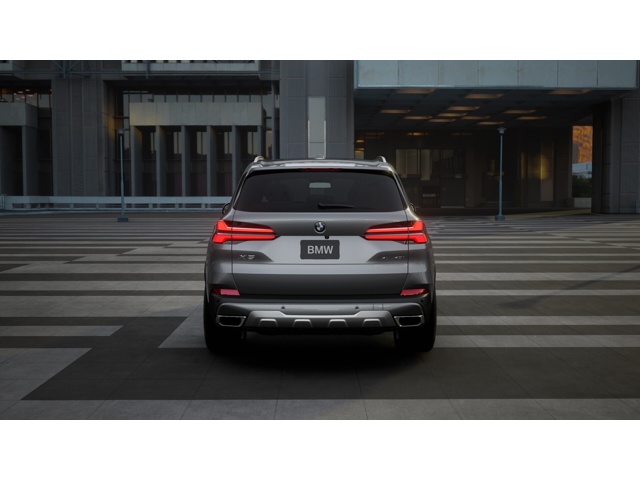 New 2026 Skyscraper Grey Metallic BMW  image 5