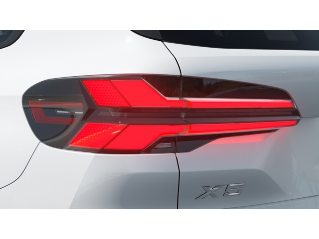 New 2026 Mineral White Metallic BMW xDrive40i image 8