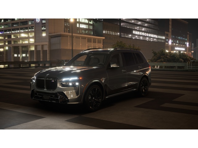 2027 BMW X7 M60i's photo