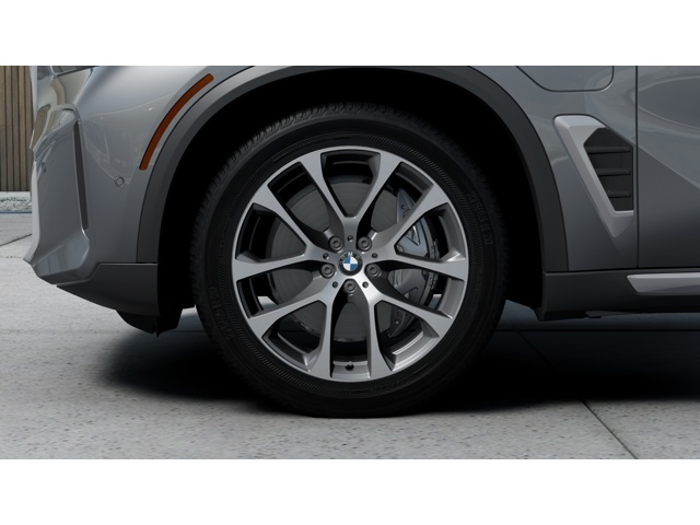 New 2026 Skyscraper Grey Metallic BMW xDrive50e image 7