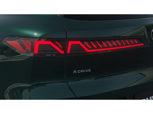 New 2027 Vancouver Green Metallic BMW 40 xDrive image 8