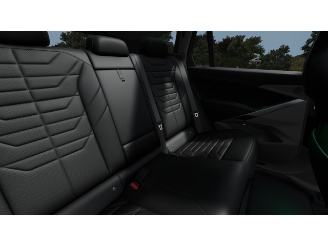 New 2027 Space Silver Metallic BMW  image 12