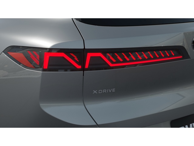 New 2027 Space Silver Metallic BMW  image 8