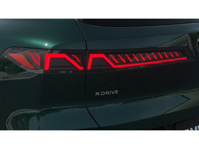 New 2027 Vancouver Green Metallic BMW 40 xDrive image 8