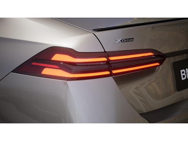 2027 BMW 5 Series 550e - Photo 8