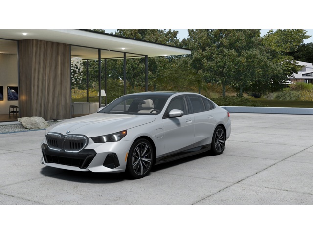 2026 BMW 5 Series 550e xDrive