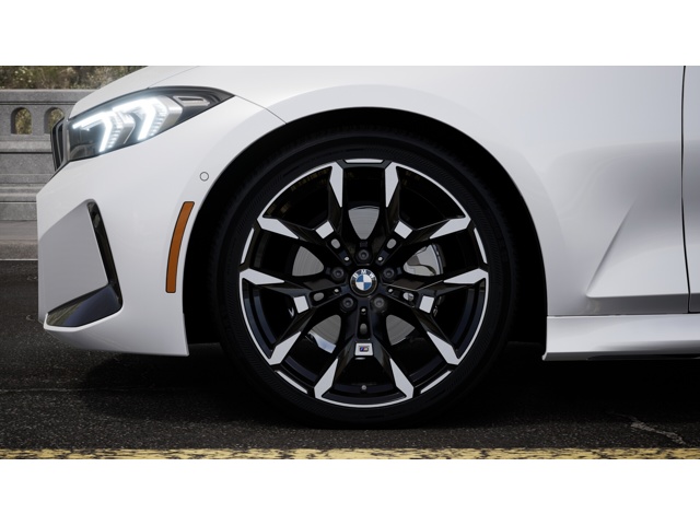 2026 BMW 3 Series 330i - Photo 7