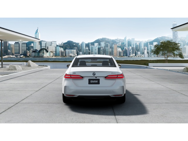 New 2027 Mineral White Metallic BMW  image 5