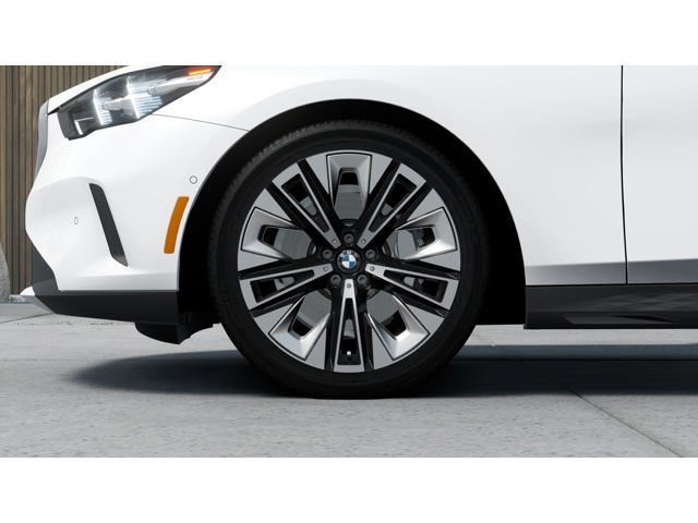 New 2027 Mineral White Metallic BMW  image 7