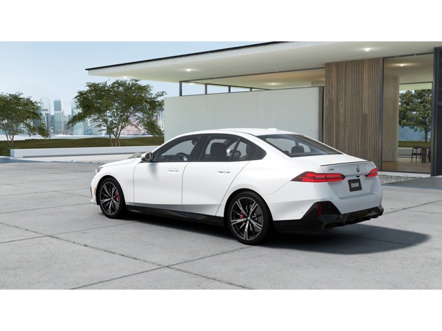 New 2027 Mineral White Metallic BMW 540i xDrive image 2