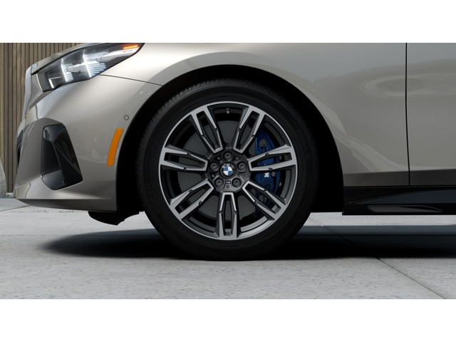 New 2027 Oxide Grey Metallic BMW 540i xDrive image 7
