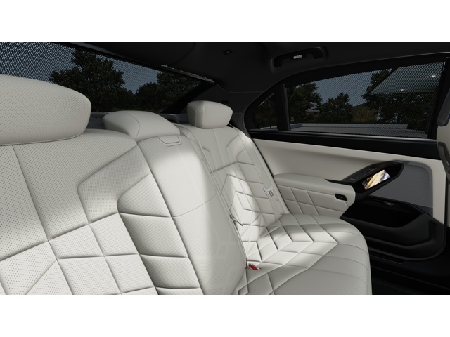 New 2027 Mineral White Metallic BMW 740i xDrive image 12