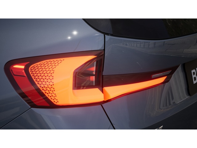 2027 BMW X1 28i - Photo 8