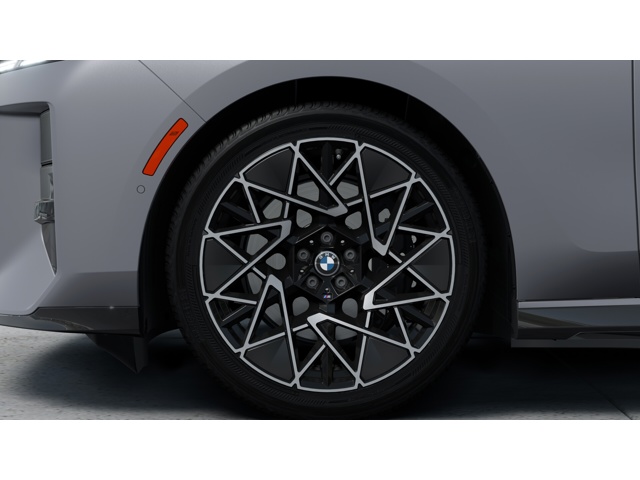 New 2027 Frozen Space Silver Metallic BMW 60 xDrive image 7
